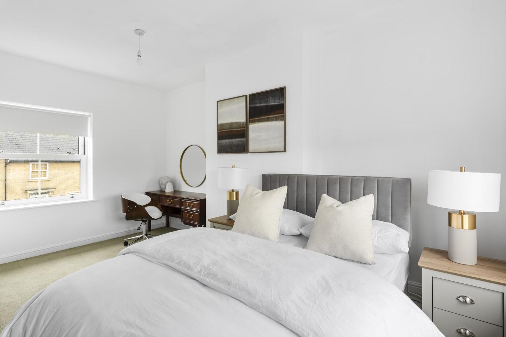Luxurious 3 Bed House With Free Parking, Close To The Train Station & Town 布伦特里 外观 照片