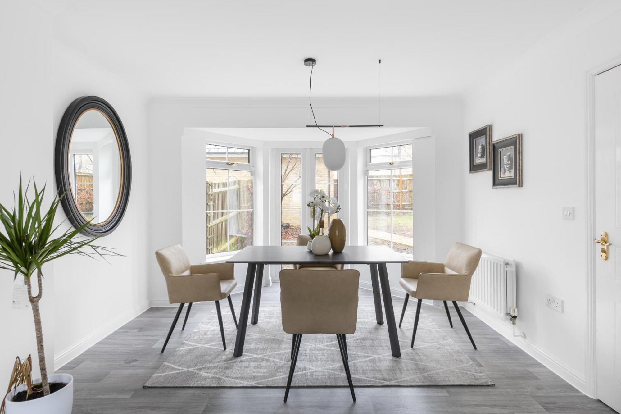 Luxurious 3 Bed House With Free Parking, Close To The Train Station & Town 布伦特里 外观 照片
